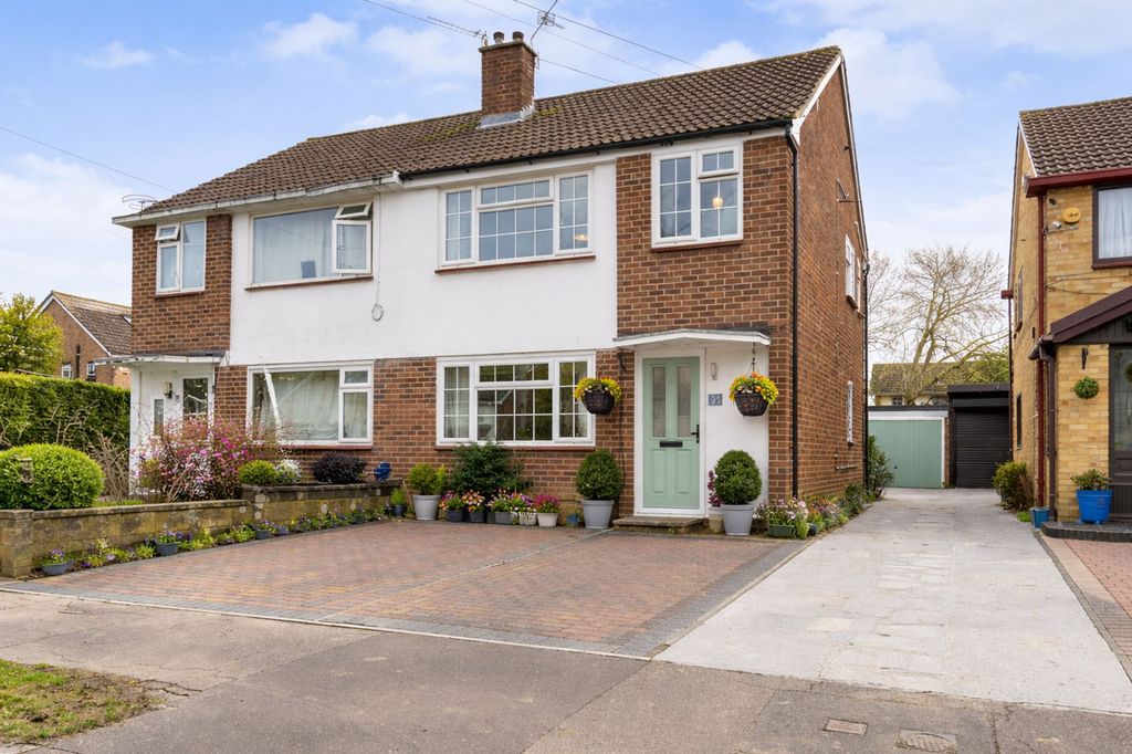 Property photo 1 of 21 Front