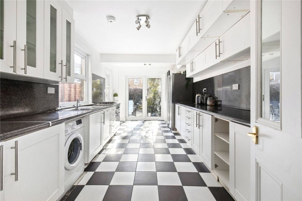 Property photo 3 of 14 Picture No. 07