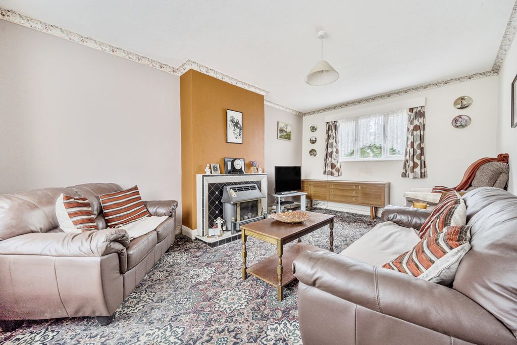 Property photo 2 of 21 1369095-12-68F253...