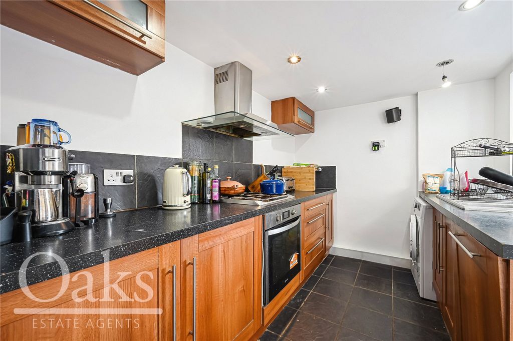 Property photo 3 of 8 Picture No. 05