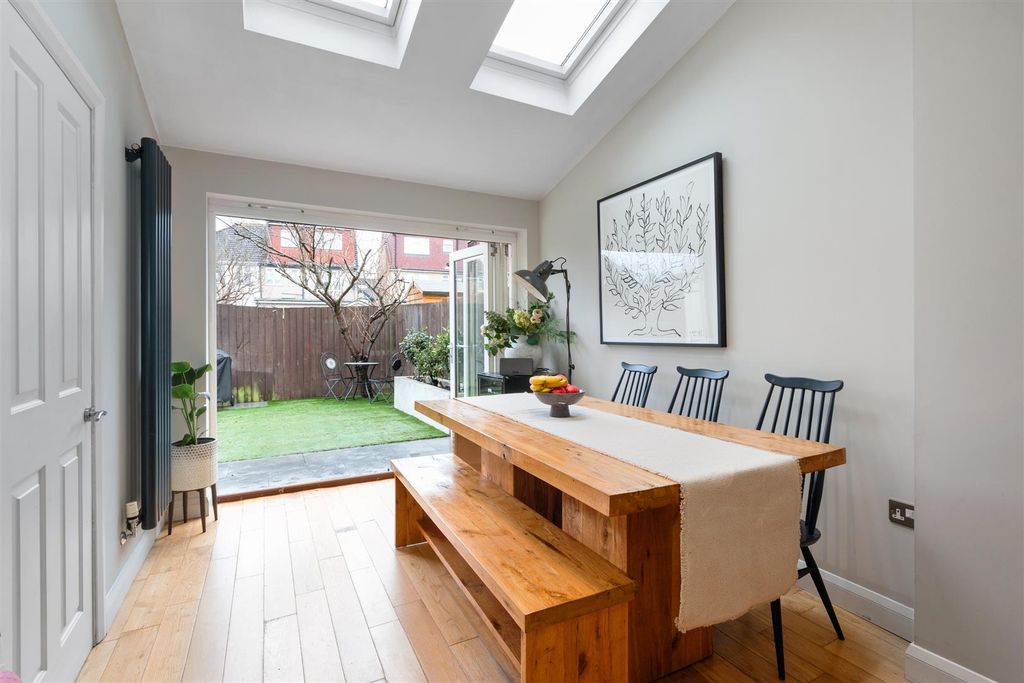 Property photo 2 of 12 Dining