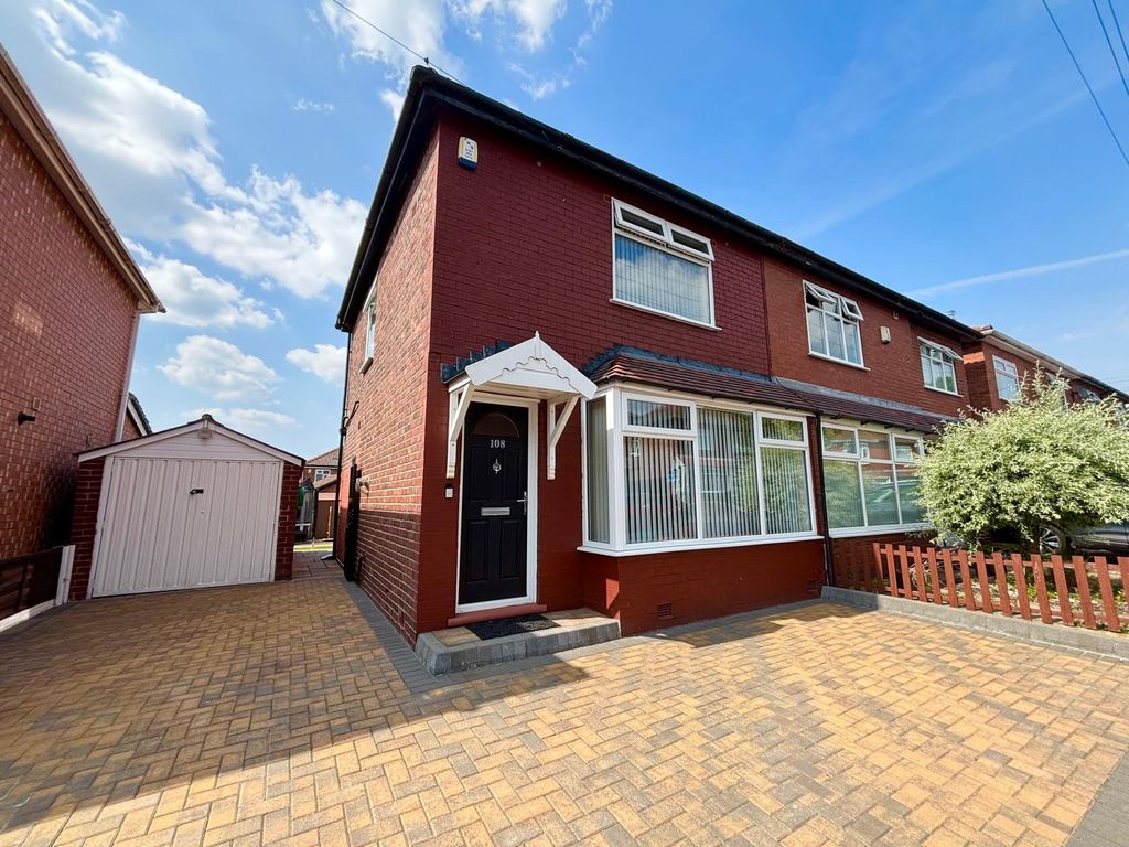 Property photo 1 of 27