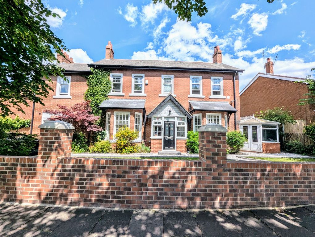 Property photo 1 of 20