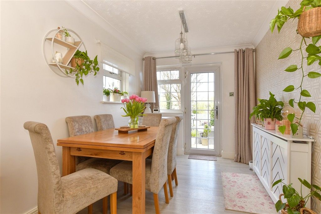 Property photo 3 of 13 Dining Area