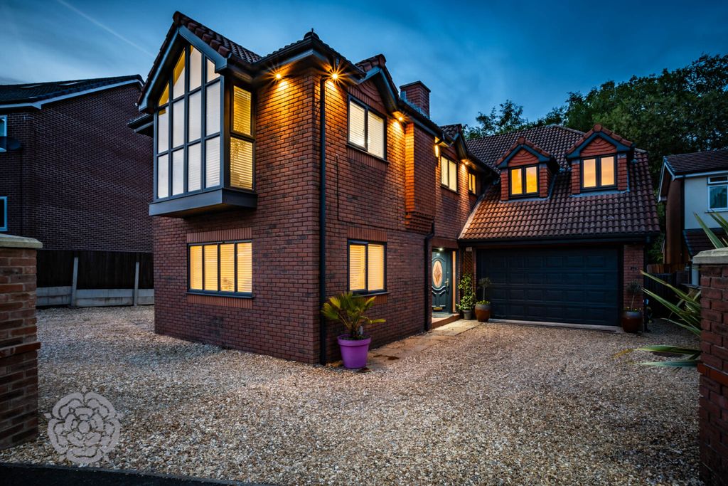 Property photo 2 of 43 Picture No. 05