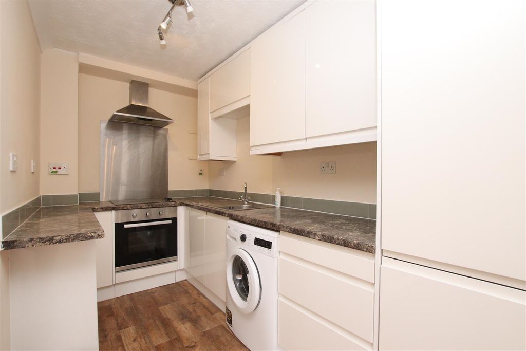 Property photo 3 of 13 Kitchen.Jpg