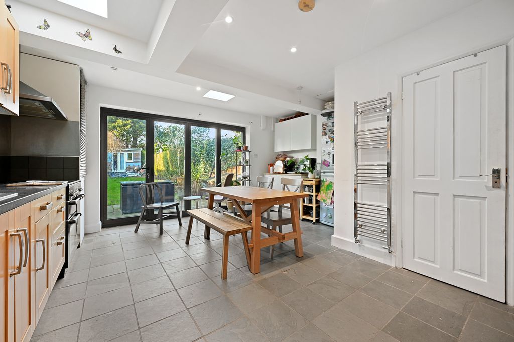 Property photo 1 of 11 9