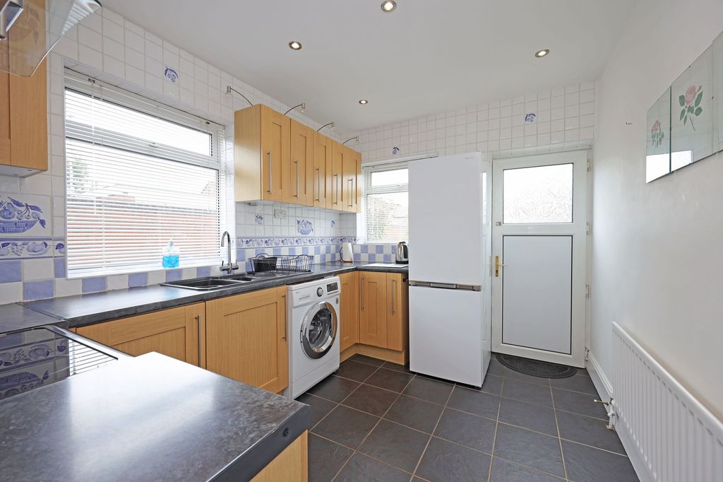 Property photo 3 of 21