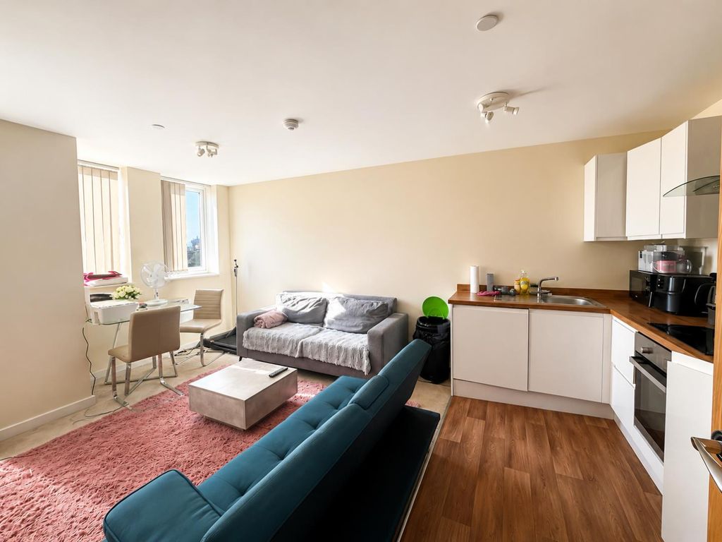Property photo 3 of 7 6c9F249F-0A70-4F09-A080-B37B0358Eaca.Png