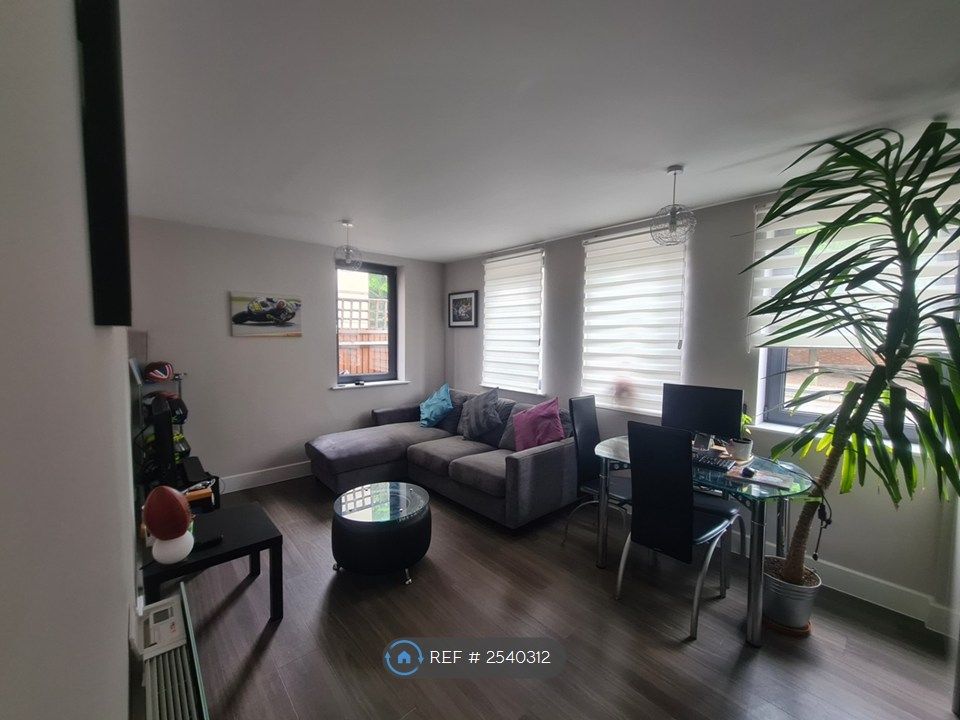 Property photo 2 of 14