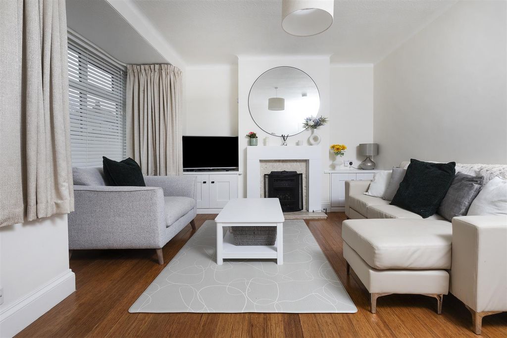 Property photo 2 of 19 Living Room