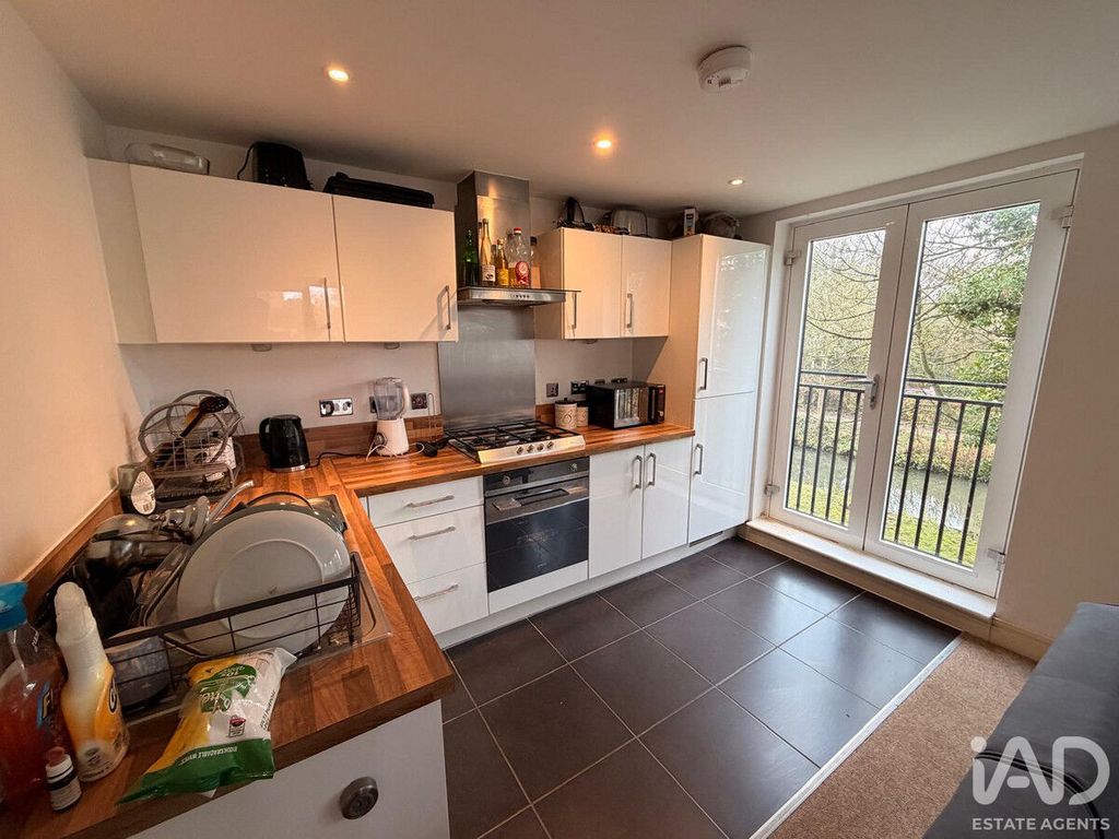 Property photo 2 of 9