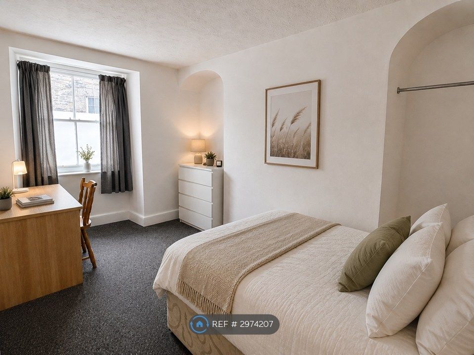 Property photo 1 of 10 Bedroom 2