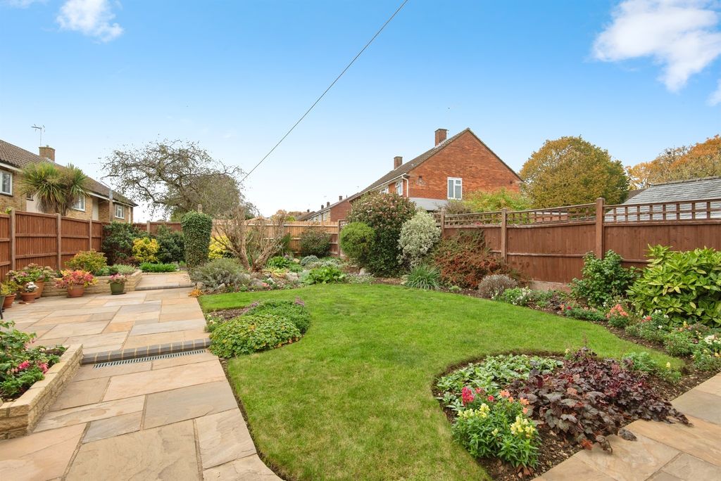 Property photo 2 of 17