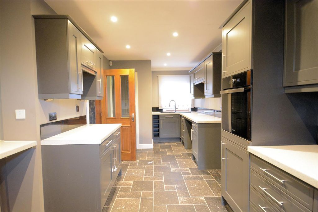 Property photo 2 of 15 Ts 4.Jpg