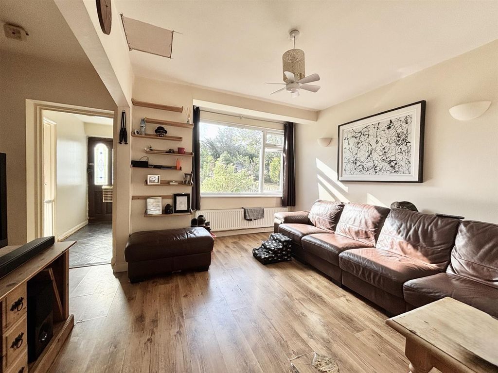 Property photo 2 of 15 Living Room 3.Jpg