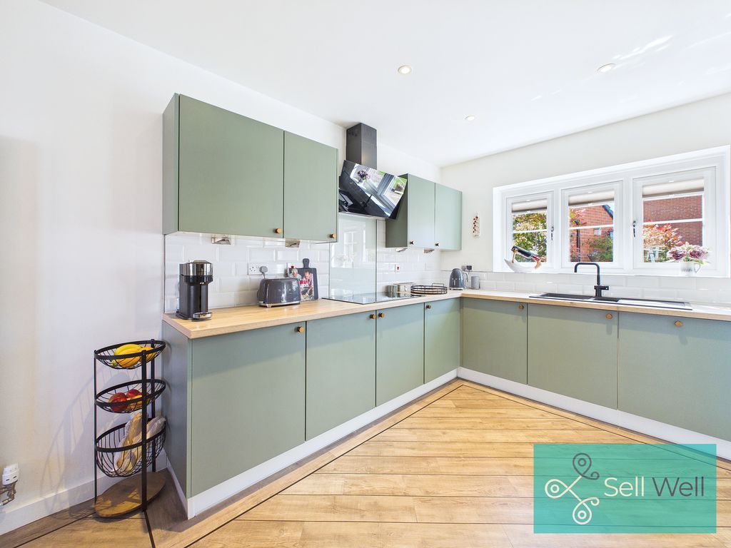 Property photo 2 of 34 Kitchen