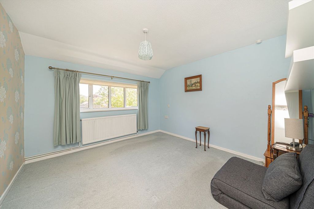 Property photo 3 of 5