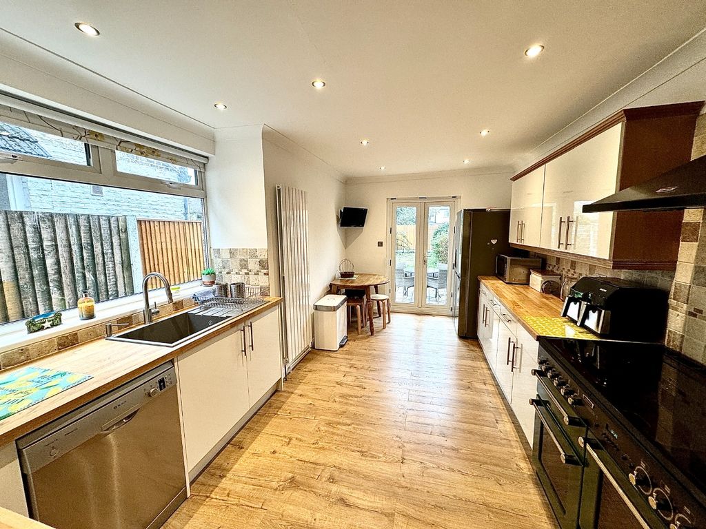 Property photo 2 of 20 4825744