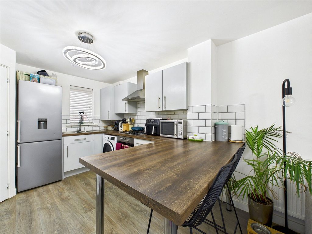 Property photo 2 of 19 Picture 2