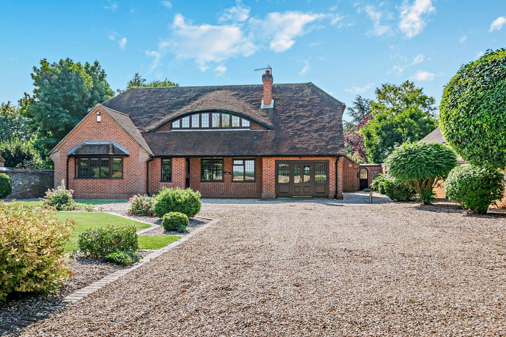 Property photo 1 of 18