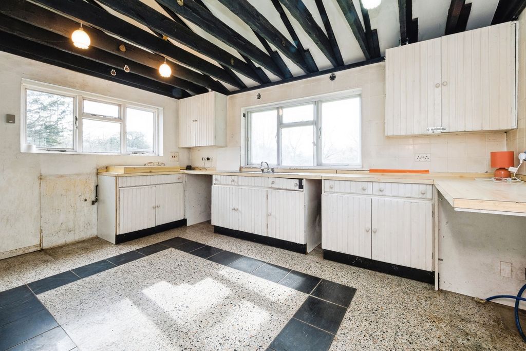 Property photo 3 of 17 Pbox-Img.Jpg