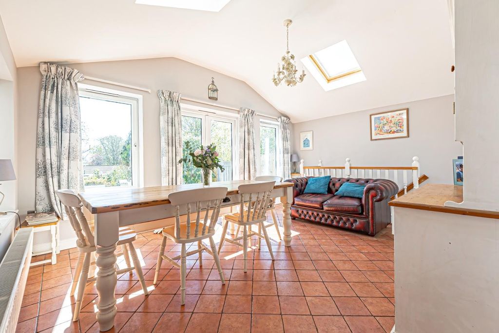 Property photo 1 of 23