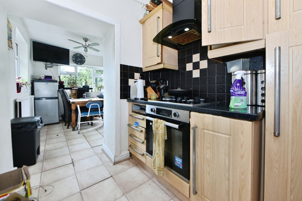 Property photo 3 of 17 Photo