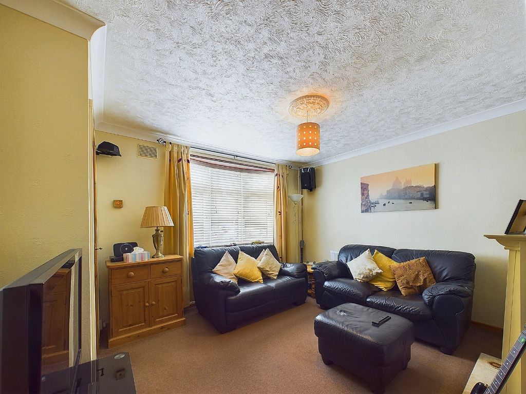 Property photo 3 of 13 3374978