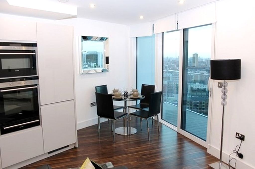 Property photo 3 of 8 Dining Area