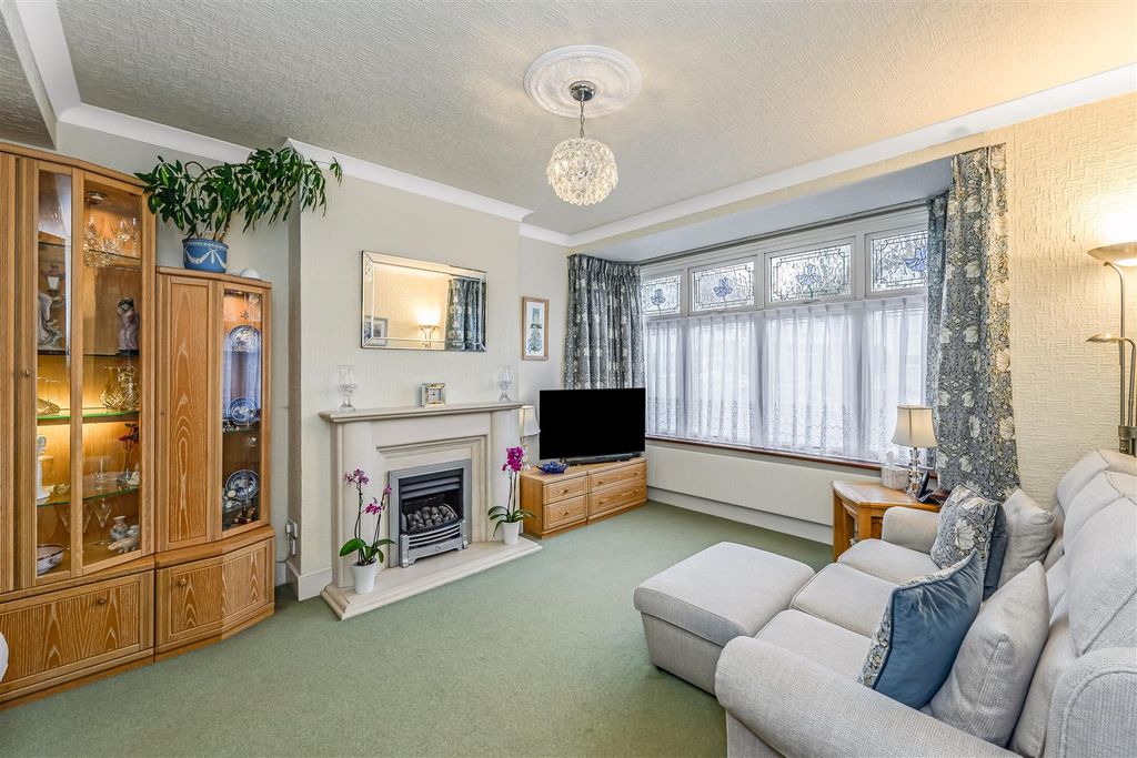 Property photo 3 of 22