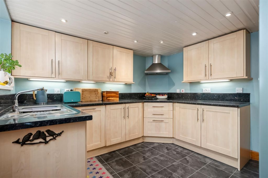 Additional image 7 of 4 bed semi-detached house for saleMoncreiffe Terrace, Perth PH2