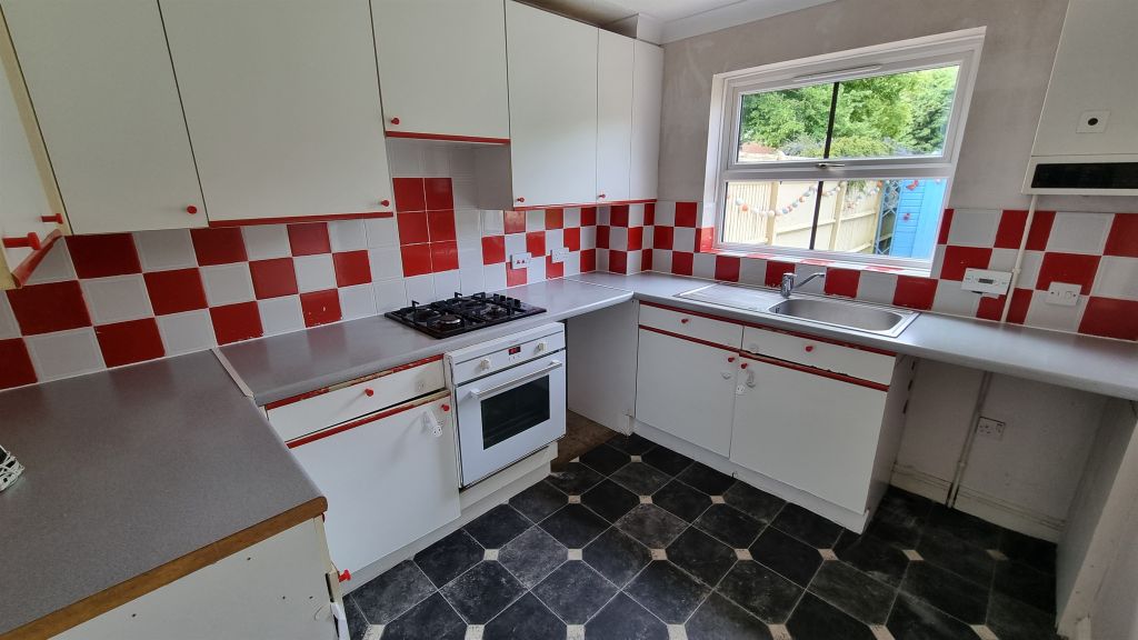 Property photo 3 of 12