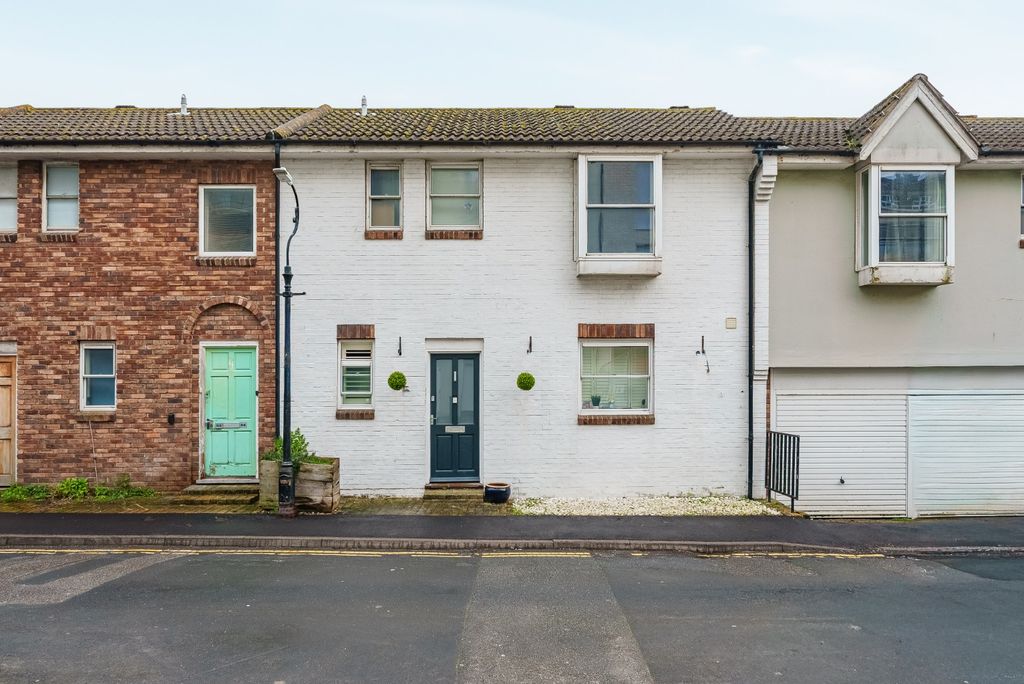 Property photo 1 of 15 4897800