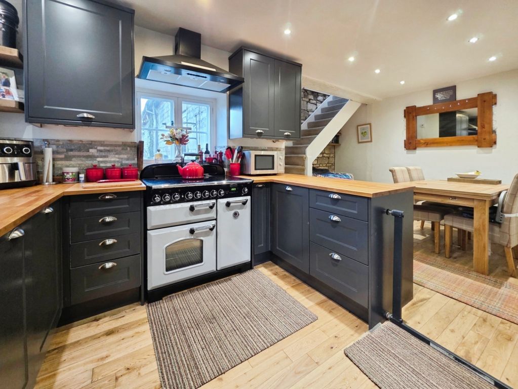 Property photo 2 of 15 Kitchen/Dining Room