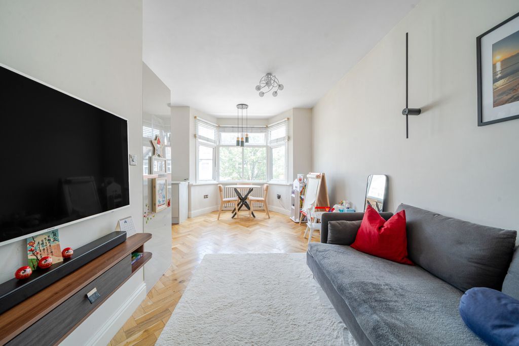 Property photo 2 of 18 1312871-10-68594E...