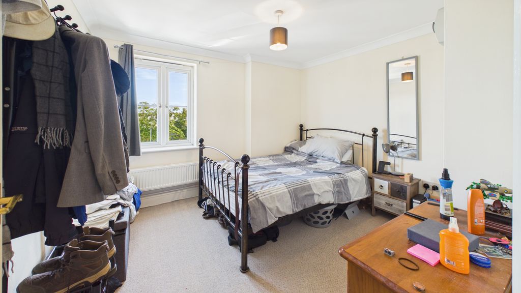 Property photo 3 of 7