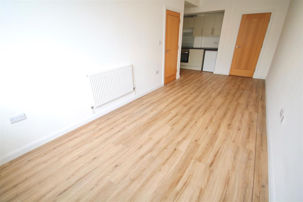 Property photo 3 of 9 Trsemufqg0Esv_i9Vziixg.Jpg