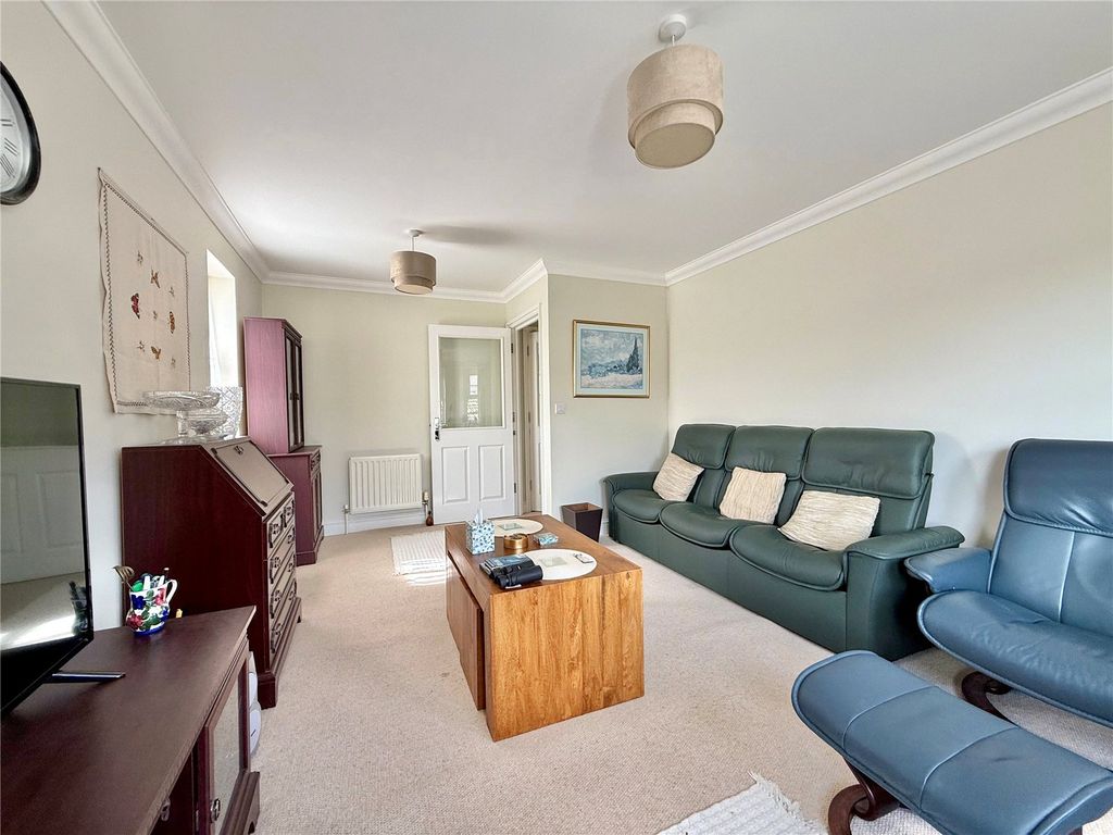 Property photo 2 of 10 Picture No. 18