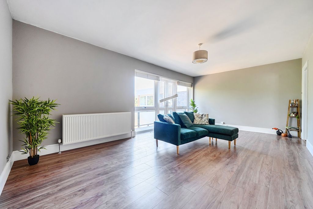Property photo 2 of 20 1509357-5-6A7F058...