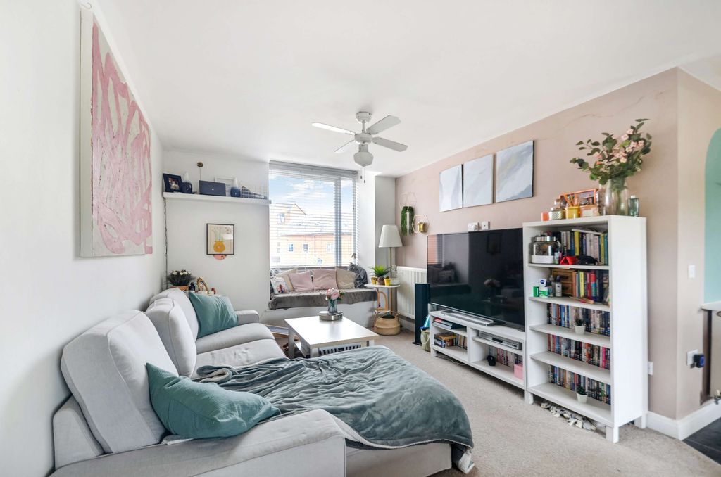 Property photo 2 of 21 Open Plan Living Area (5).Jpg