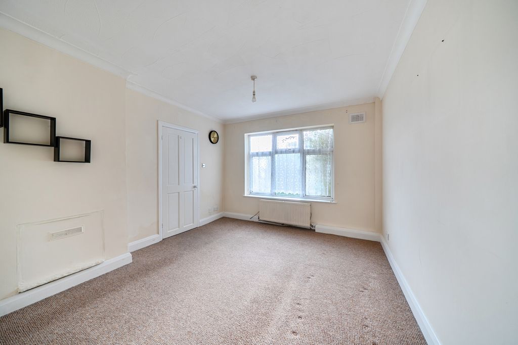 Property photo 2 of 20 1381738-6-691c4A6...