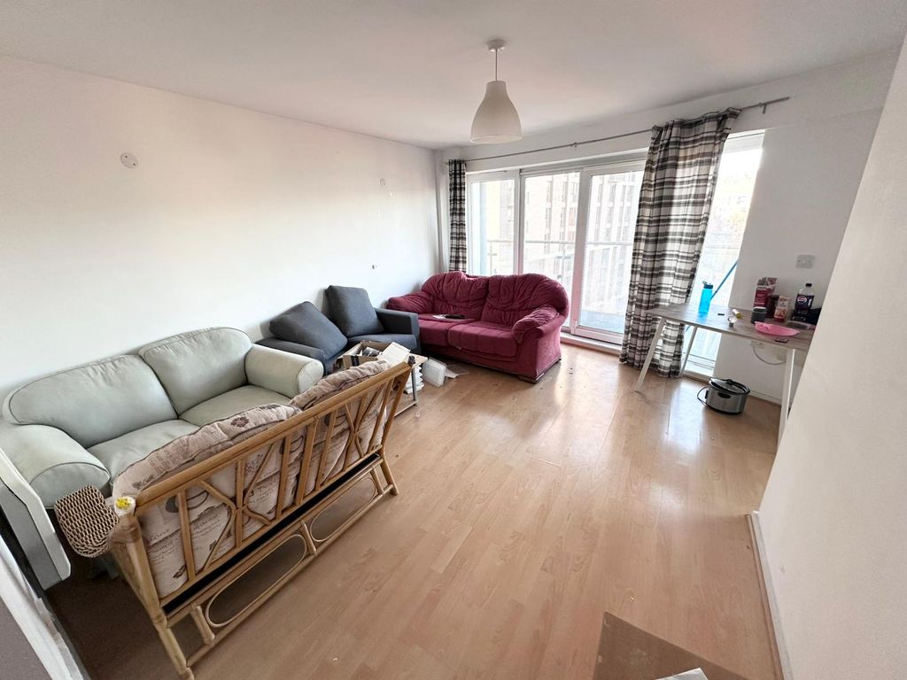 Property photo 2 of 6