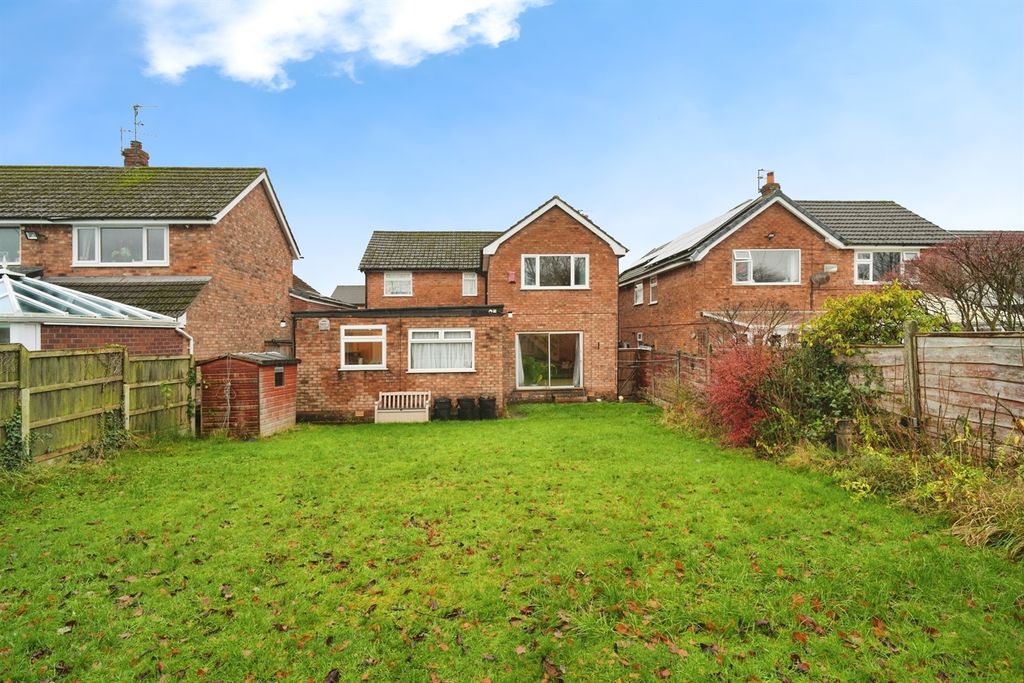 Property photo 2 of 19 Rear Garden