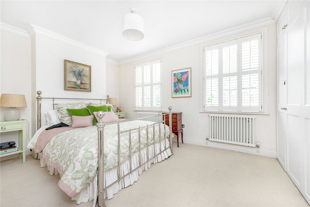 Property photo 3 of 20 Bedroom