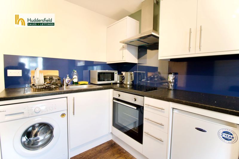 Property photo 3 of 6 Kitchen1