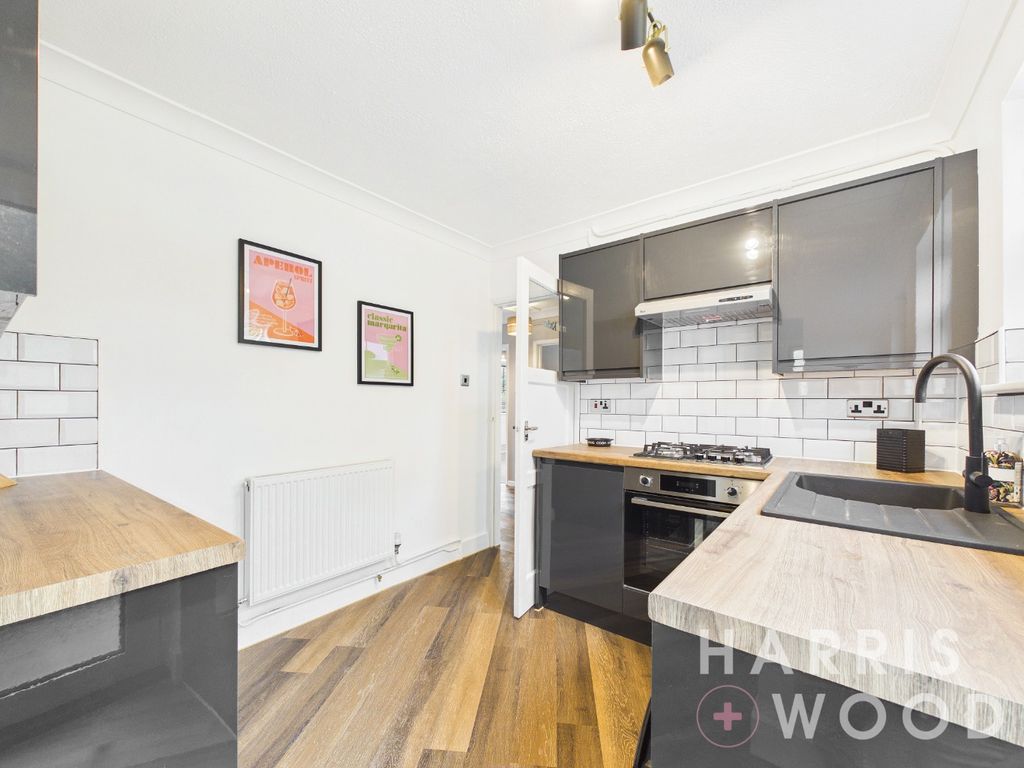 Property photo 2 of 26 5192942