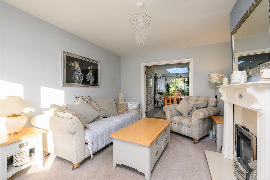 Property photo 3 of 19 Living Room 2