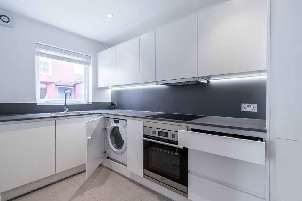 Property photo 1 of 13 Kitchen