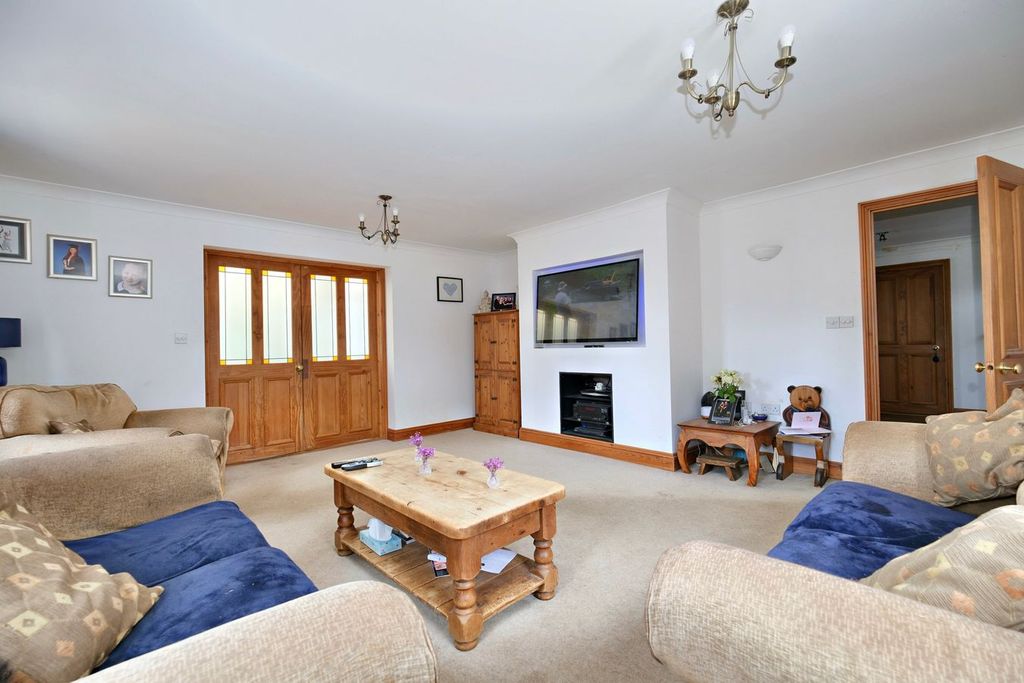 Property photo 2 of 24